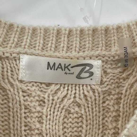 White Mak B Pullover Knit Dress | Perfect for Any Occasion - Picture 2 of 6